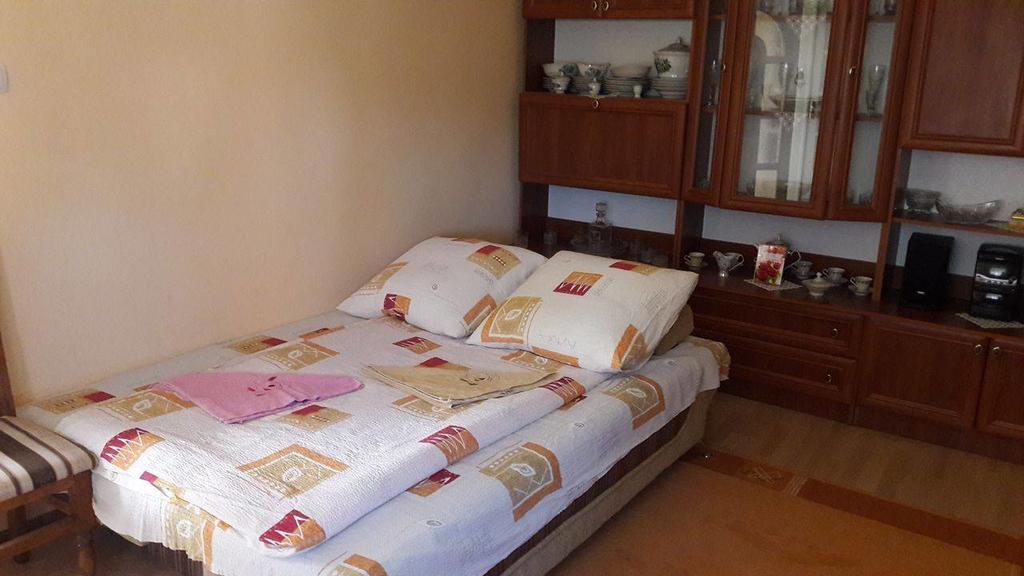 Natalia Vendeghaz Hotel Csetfalvat Ngoại thất bức ảnh